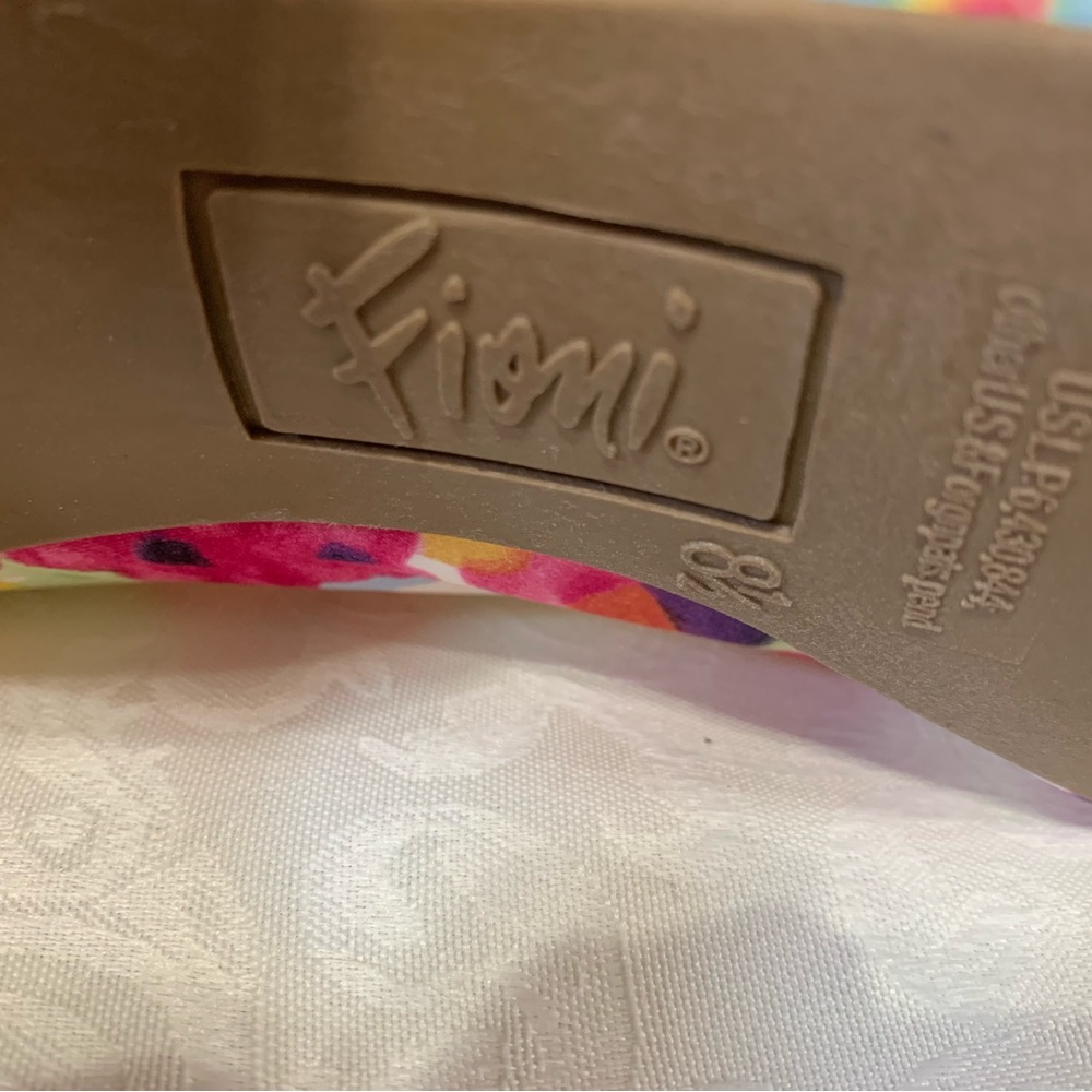 Fioni heels, 8.5, multi colored cloth over man made material - Picture 4 of 6